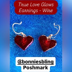 Bonnie’s Bling One of a Kind Fused Glass Jewelry and Accessories to Wear.